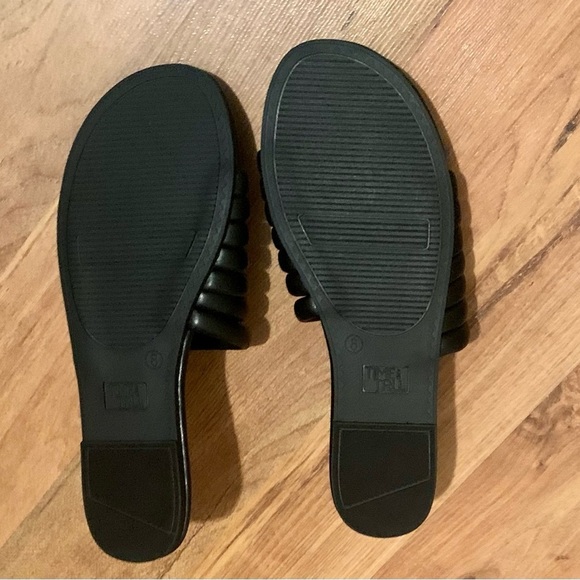 Women’s Time and Tru black slip-on sandals, size 8, new without tags, never worn - Picture 2 of 3